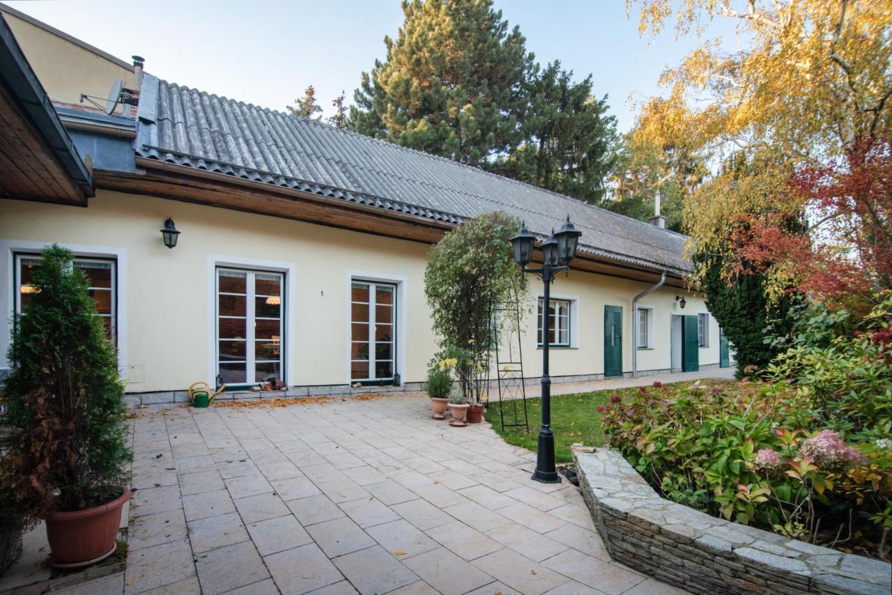 Renoviertes Bauernhaus Mit Garten In Ruhelage Wien Eksteriør billede